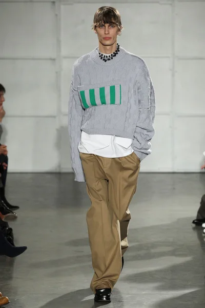 Look 24